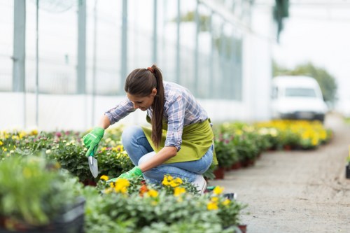 Gardeners Dagenham supporting charity reuse of garden items